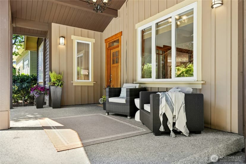 Property photo for 9117 Ne North Town Drive, Bainbridge Island photo 3