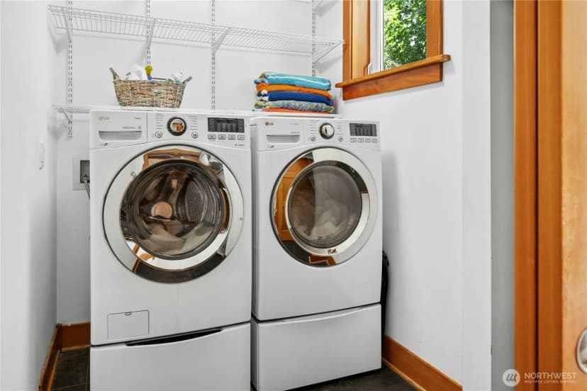 Property photo for 9117 Ne North Town Drive, Bainbridge Island photo 16