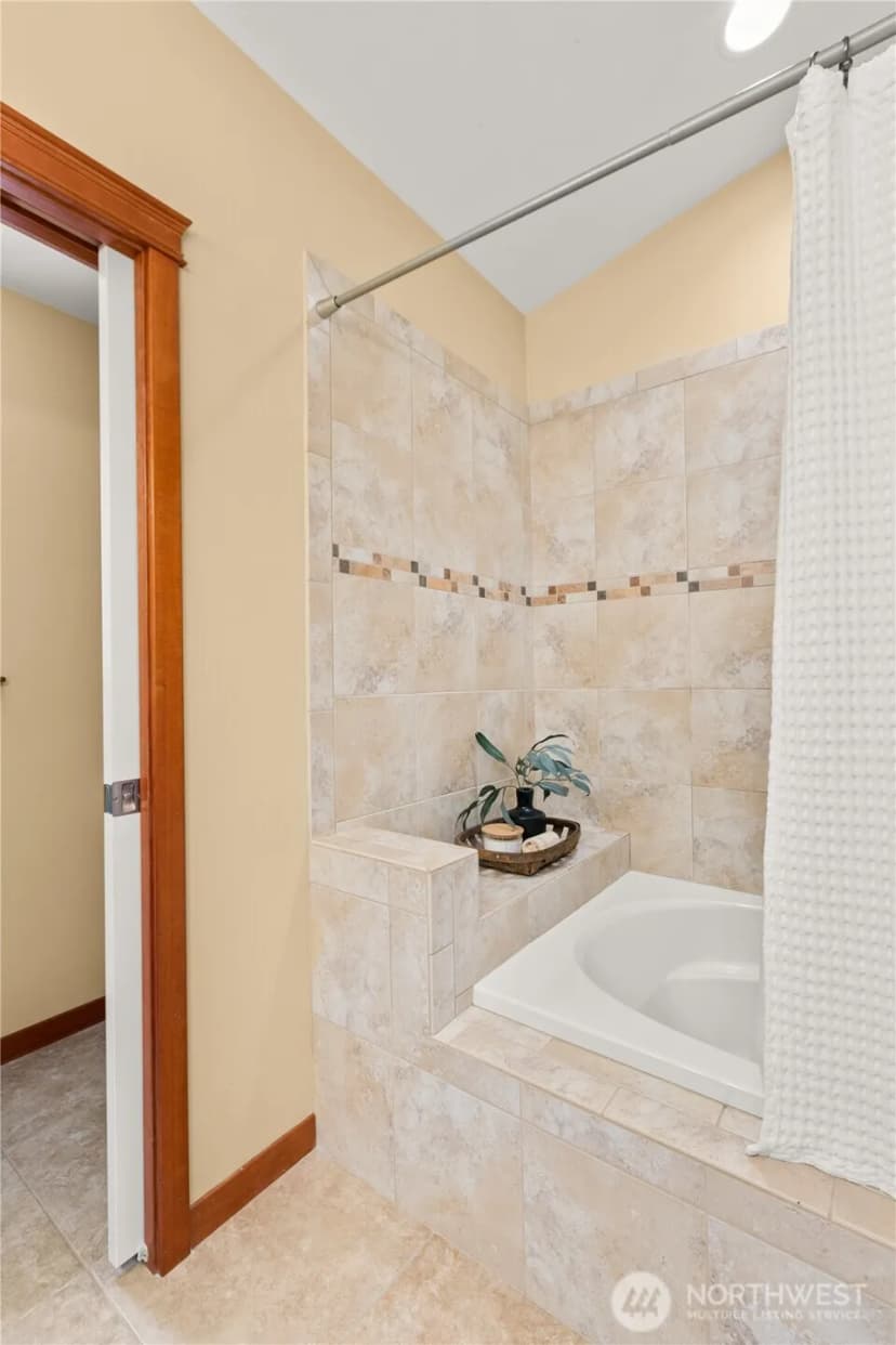 Property photo for 54 Grand View Lane, Bellingham photo 19