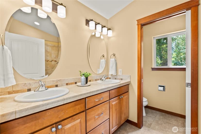 Property photo for 54 Grand View Lane, Bellingham photo 18