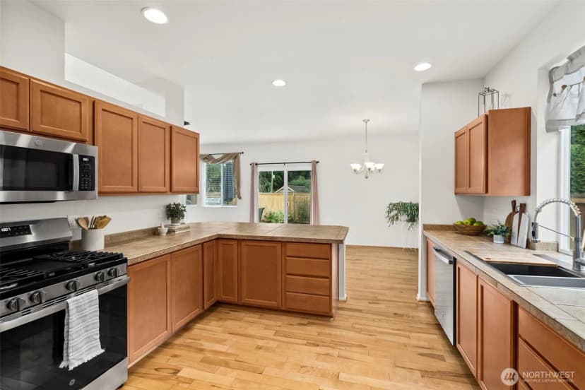 Property photo for 1082 G Street Sw, Tumwater photo 11
