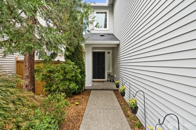 Property photo for 1082 G Street Sw, Tumwater photo 4