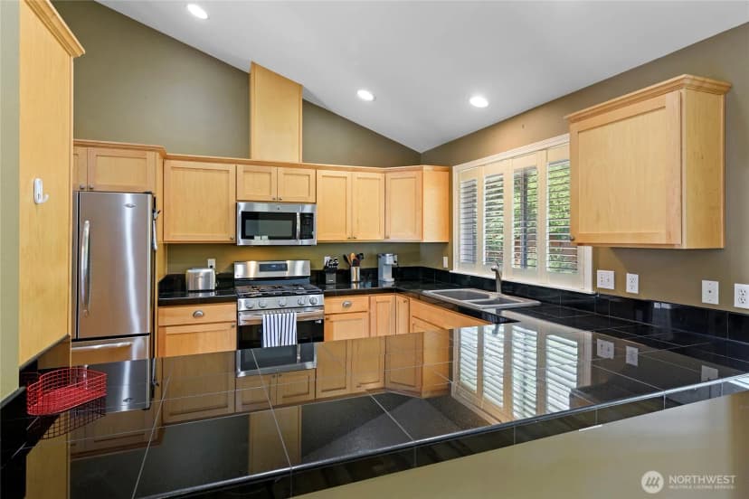Property photo for 3703 Ne Trout Brook Lane, Bremerton photo 12