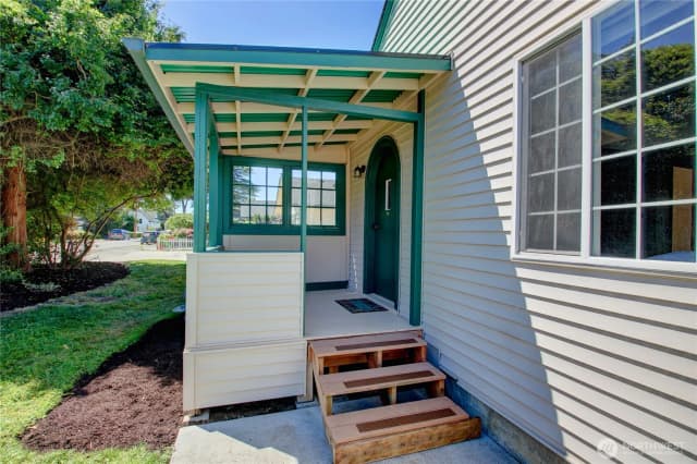 Property photo for 215 N 6th Street, La Conner photo 2