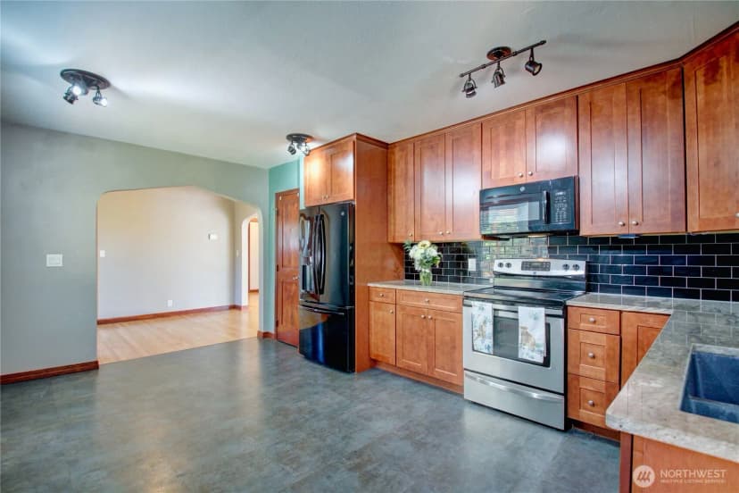 Property photo for 215 N 6th Street, La Conner photo 29