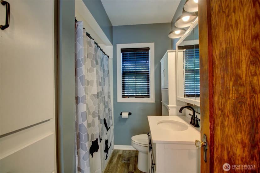 Property photo for 215 N 6th Street, La Conner photo 23