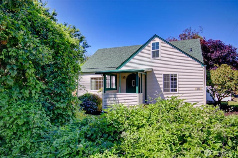 Property photo for 215 N 6th Street, La Conner photo 4