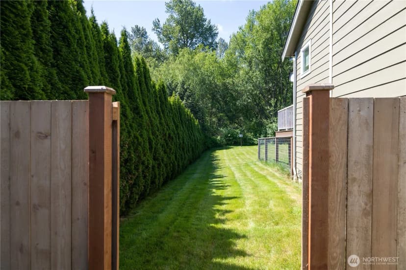 Property photo for 26306 2nd Avenue Ne, Arlington photo 32