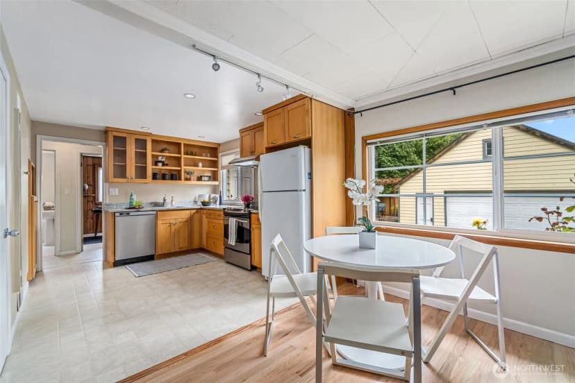 Property photo for 13720 Corliss Avenue N, Seattle photo 8
