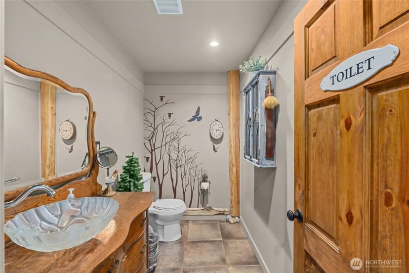 Property photo for 33905 Winterwood Lane Ne, Davenport photo 22