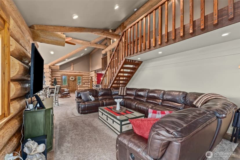 Property photo for 33905 Winterwood Lane Ne, Davenport photo 18