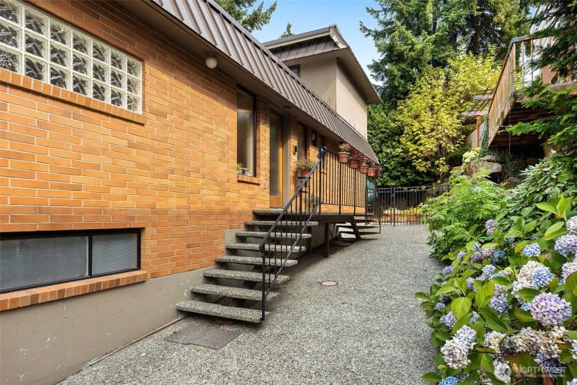 Property photo for 8814 Earl Avenue Nw, Seattle photo 29