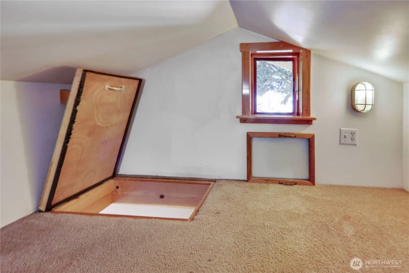 Property photo for 715 Grant Street, Port Townsend photo 24
