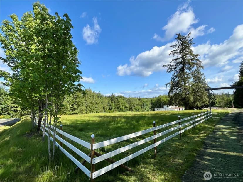 Property photo for 41 E Agate Loop Road, Shelton photo 37