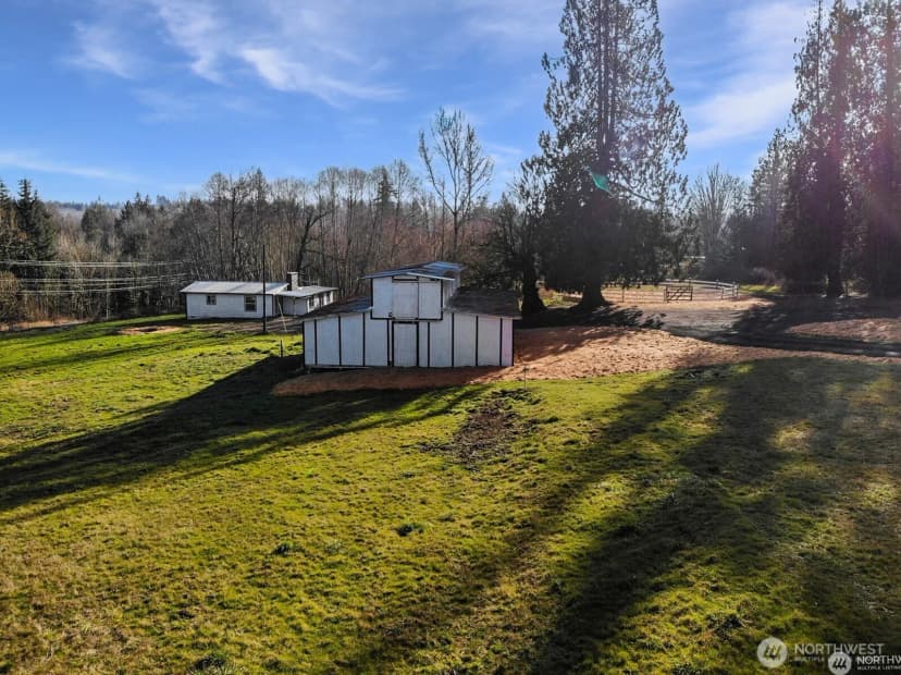 Property photo for 41 E Agate Loop Road, Shelton photo 34
