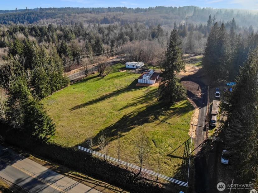 Property photo for 41 E Agate Loop Road, Shelton photo 32