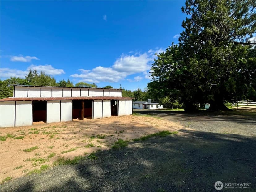 Property photo for 41 E Agate Loop Road, Shelton photo 2