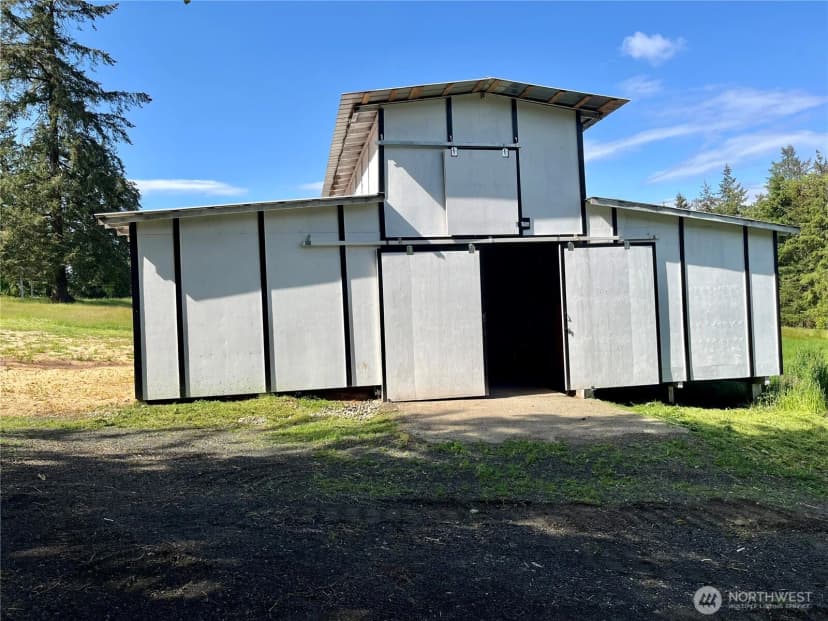 Property photo for 41 E Agate Loop Road, Shelton photo 22