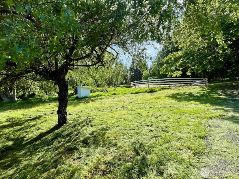 Property photo for 41 E Agate Loop Road, Shelton photo 27