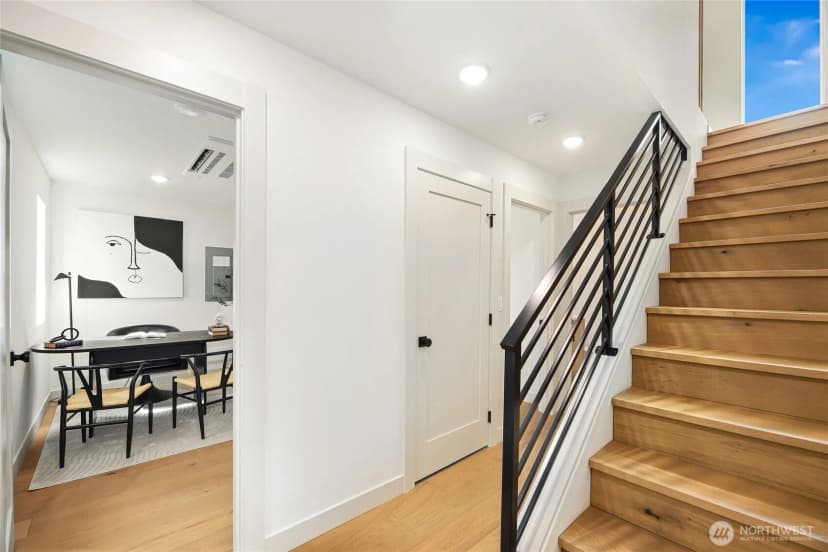 Property photo for 4515 44th Avenue Sw #a, Seattle photo 2