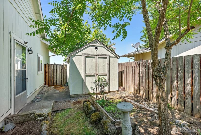 Property photo for 117 Eagle Glen Court, Eatonville photo 32