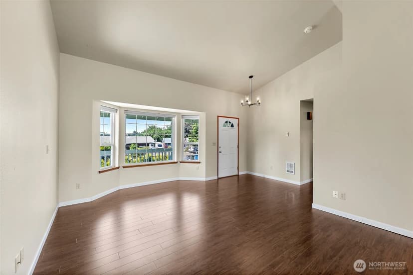 Property photo for 117 Eagle Glen Court, Eatonville photo 7