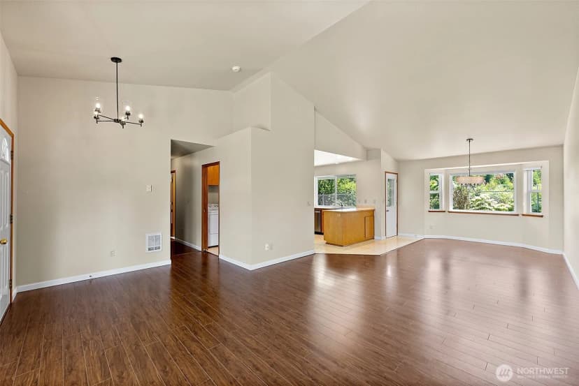 Property photo for 117 Eagle Glen Court, Eatonville photo 6