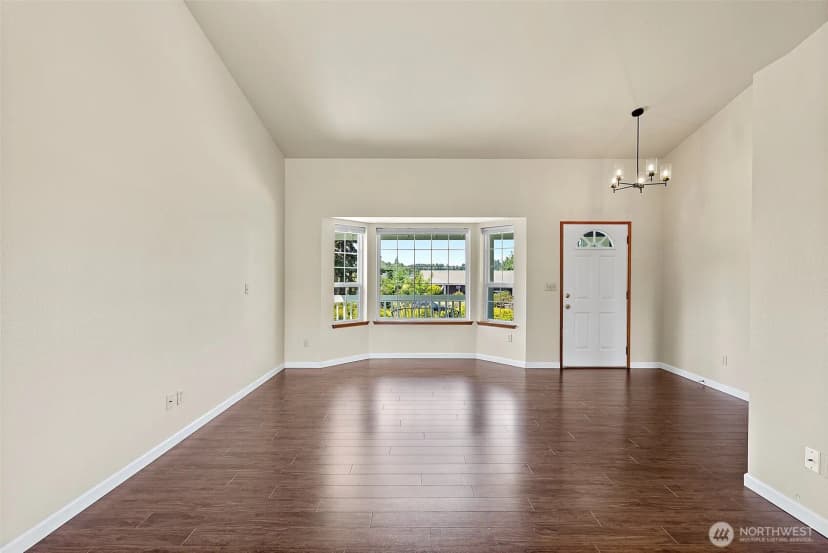 Property photo for 117 Eagle Glen Court, Eatonville photo 8