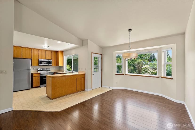 Property photo for 117 Eagle Glen Court, Eatonville photo 10