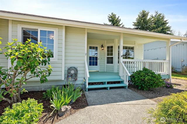 Property photo for 117 Eagle Glen Court, Eatonville photo 2