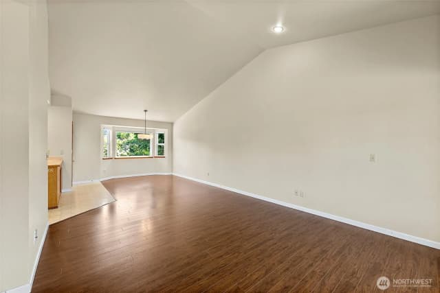 Property photo for 117 Eagle Glen Court, Eatonville photo 5