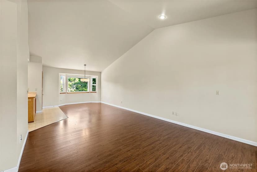 Property photo for 117 Eagle Glen Court, Eatonville photo 5