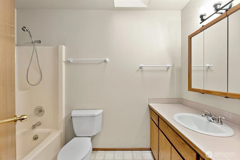 Property photo for 117 Eagle Glen Court, Eatonville photo 19