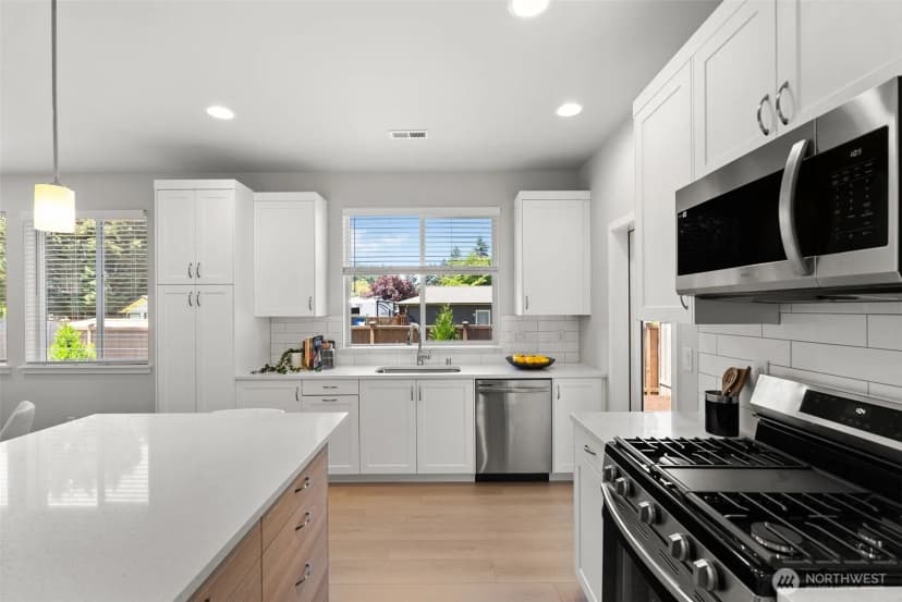 Property photo for 16152 8th Avenue E, Spanaway photo 11