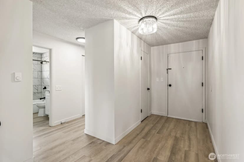 Property photo for 15330 40th Avenue W #a & B, Lynnwood photo 9