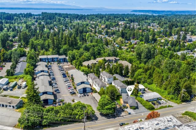 Property photo for 15330 40th Avenue W #a & B, Lynnwood photo 4