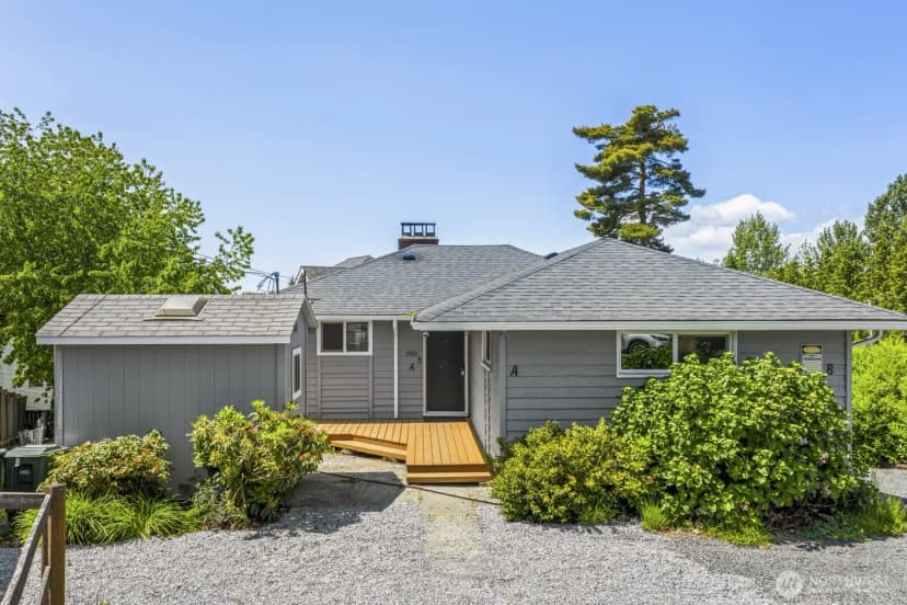 Property photo for 15330 40th Avenue W #a & B, Lynnwood photo 2