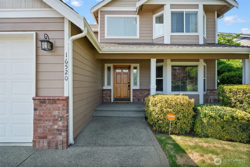 Property photo for 16520 136th Avenue E, Puyallup photo 2
