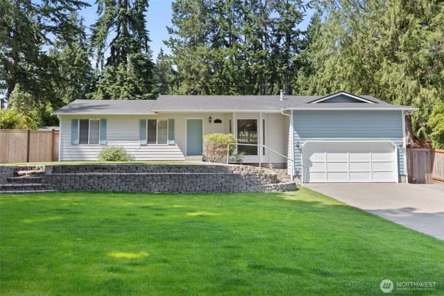 Property photo for 211 138th Place Se, Everett