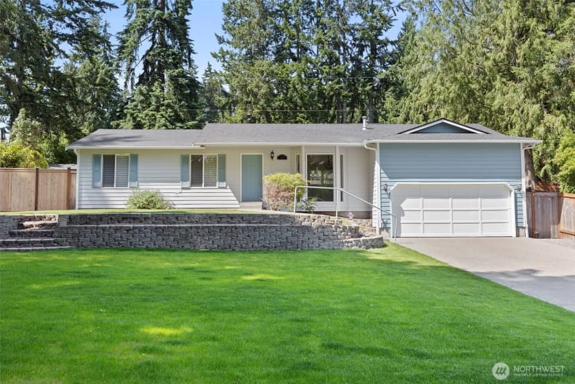 Property photo for 211 138th Place Se, Everett