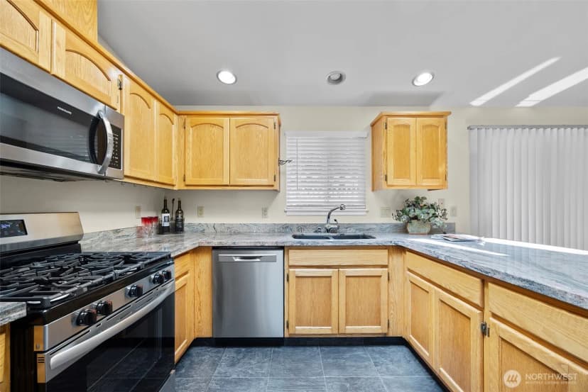 Property photo for 211 138th Place Se, Everett photo 6