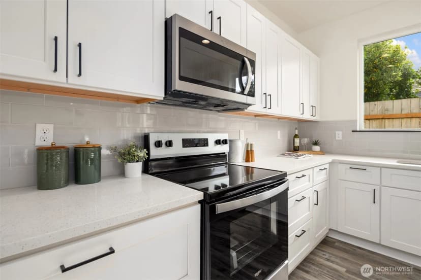 Property photo for 9245 Kelsey Lane Sw, Seattle photo 9