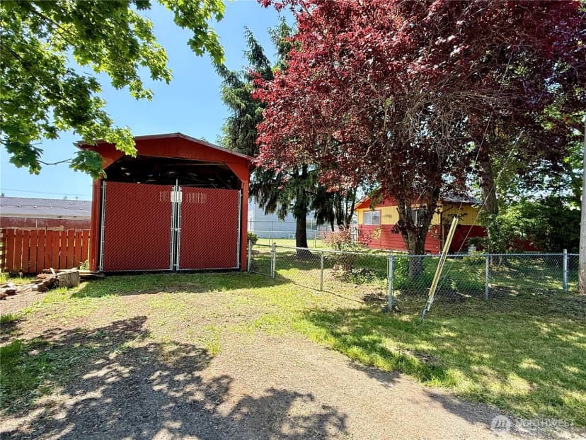 Property photo for 201 Montana Street S, Rainier photo 23