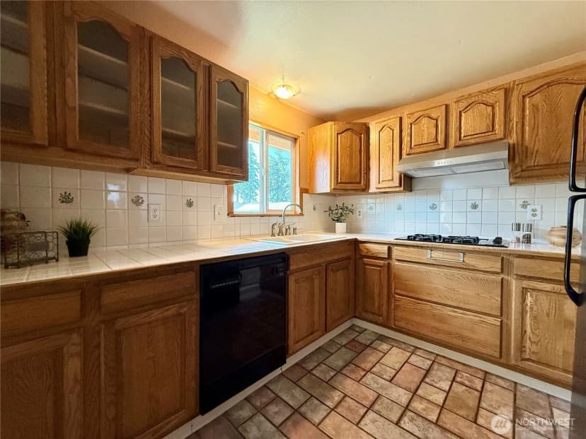 Property photo for 201 Montana Street S, Rainier photo 6