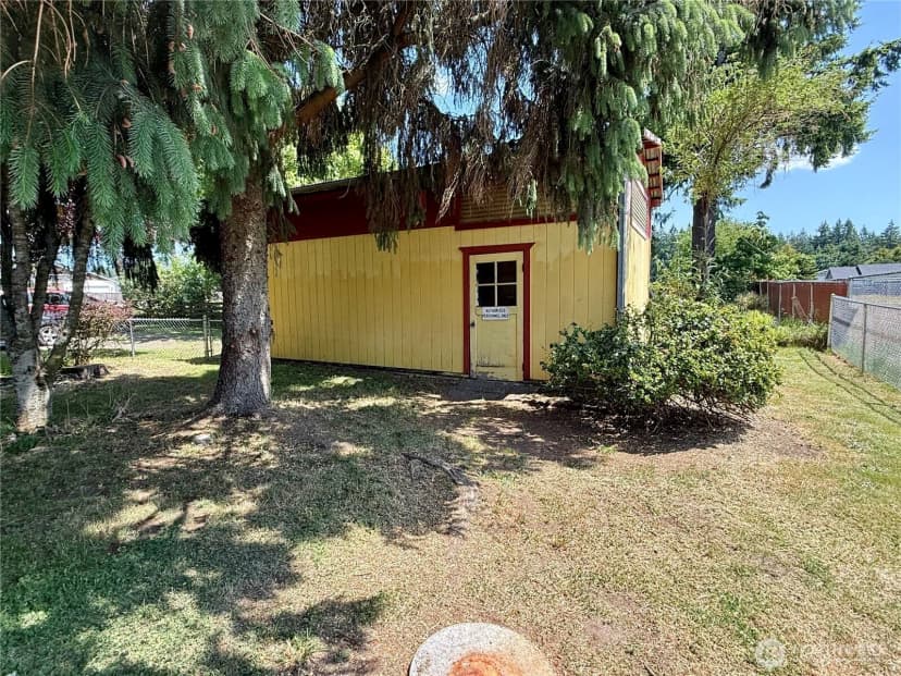 Property photo for 201 Montana Street S, Rainier photo 22