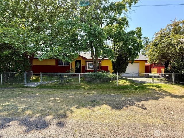 Property photo for 201 Montana Street S, Rainier