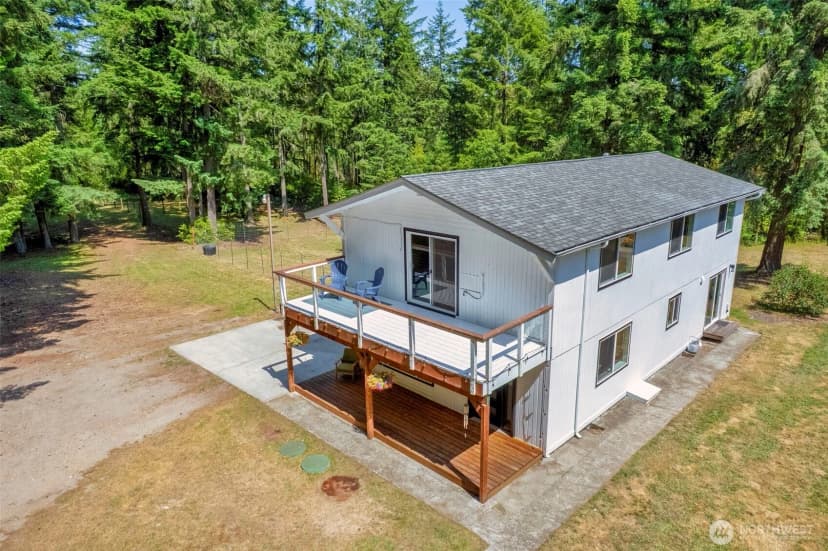 Property photo for 321 198th Avenue Nw, Lakebay