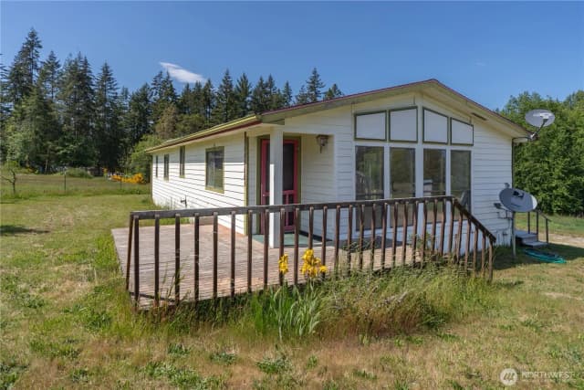 Property photo for 663 Erving Jacobs Road, Port Angeles photo 4