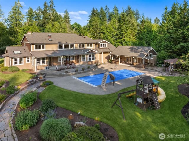 Property photo for 22217 255th Avenue Se, Maple Valley photo 2