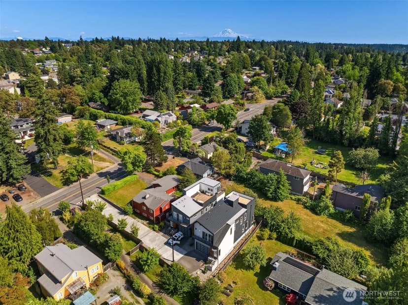 Property photo for 10227 26th Avenue Sw, Seattle photo 37